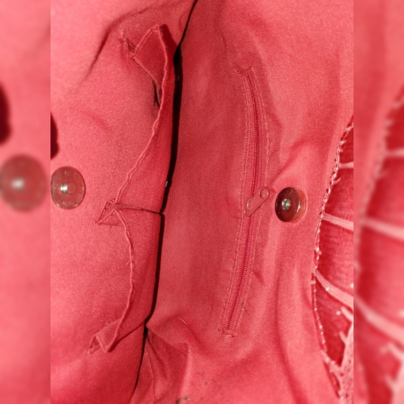 FREE w/Purchase: Round Handled Purse - Picture 3 of 4